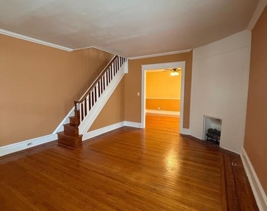 536 W Chew Avenue - Photo Thumbnail 4