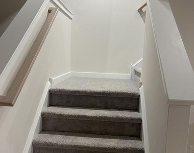 114 Continental Way - Photo Thumbnail 19