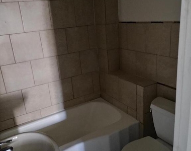 1115 White Street - Photo Thumbnail 13