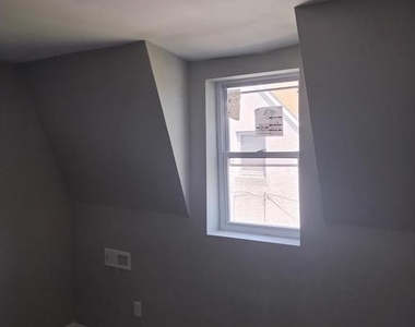 1115 White Street - Photo Thumbnail 11
