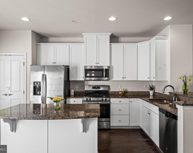 126 Cricket Drive - Photo Thumbnail 6