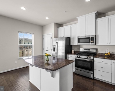 126 Cricket Drive - Photo Thumbnail 5