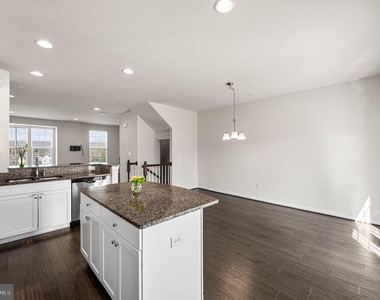 126 Cricket Drive - Photo Thumbnail 8