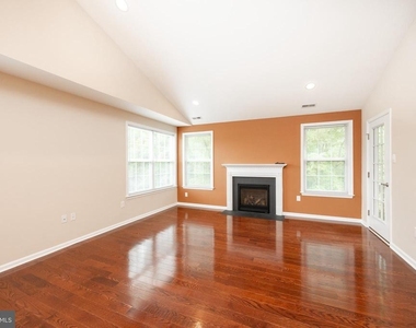 141 Stewarts Court - Photo Thumbnail 6