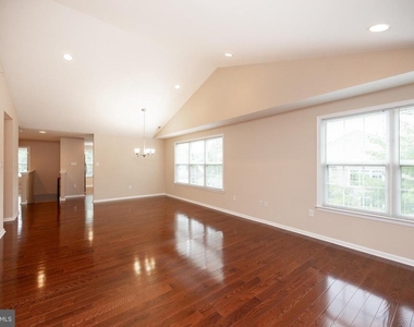 141 Stewarts Court - Photo Thumbnail 2