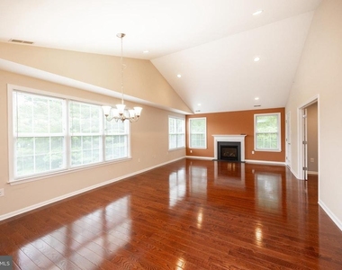 141 Stewarts Court - Photo Thumbnail 5