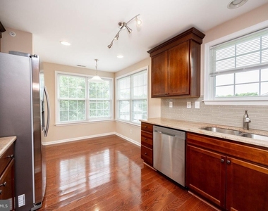 141 Stewarts Court - Photo Thumbnail 12