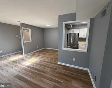 132 Leedom Way - Photo Thumbnail 4