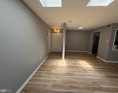 132 Leedom Way - Photo Thumbnail 20