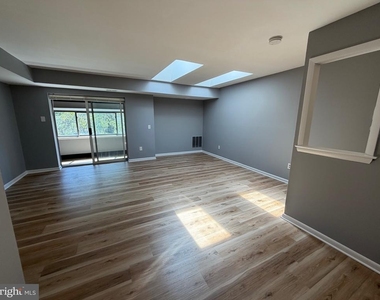 132 Leedom Way - Photo Thumbnail 6