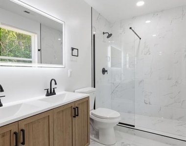315 Westminster Avenue - Photo Thumbnail 31