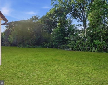 315 Westminster Avenue - Photo Thumbnail 41