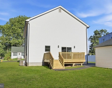 315 Westminster Avenue - Photo Thumbnail 42