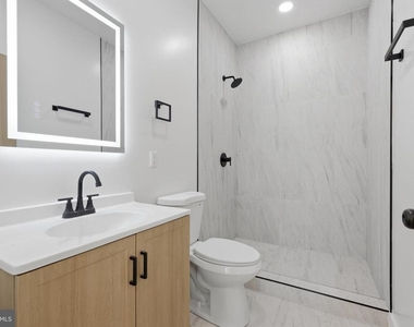 315 Westminster Avenue - Photo Thumbnail 16