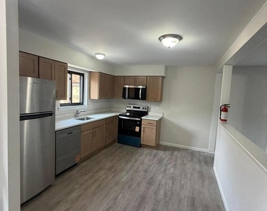 812 Meadow Woods - Photo Thumbnail 2