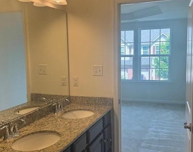 132 Sundance Drive - Photo Thumbnail 14