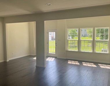 132 Sundance Drive - Photo Thumbnail 8