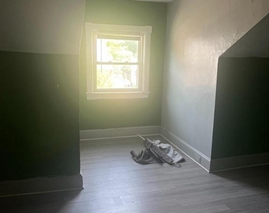 223 Spring Street - Photo Thumbnail 9