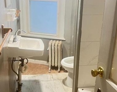 223 Spring Street - Photo Thumbnail 8