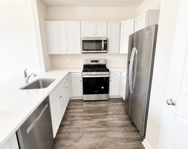 344 Mazzeo Drive - Photo Thumbnail 4