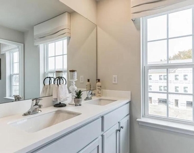 273 Macoun Way - Photo Thumbnail 14