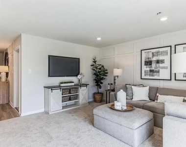 273 Macoun Way - Photo Thumbnail 22