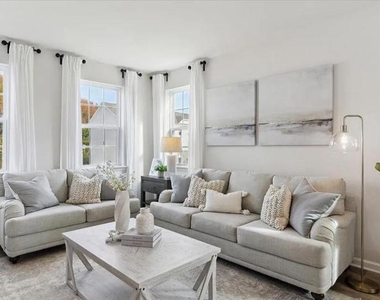 273 Macoun Way - Photo Thumbnail 3