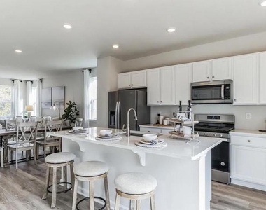 273 Macoun Way - Photo Thumbnail 5