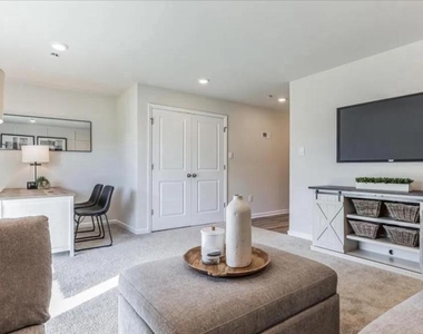 273 Macoun Way - Photo Thumbnail 21