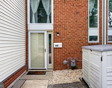 313 Barton Run Boulevard - Photo Thumbnail 1