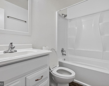 313 Barton Run Boulevard - Photo Thumbnail 13