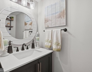 9944 Royal Commerce Place - Photo Thumbnail 7