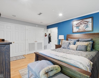9944 Royal Commerce Place - Photo Thumbnail 24