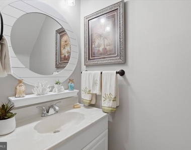 9944 Royal Commerce Place - Photo Thumbnail 26