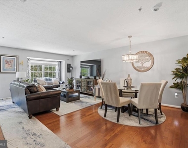 9944 Royal Commerce Place - Photo Thumbnail 4