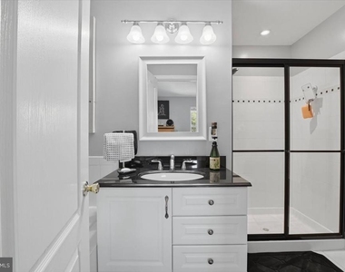 9944 Royal Commerce Place - Photo Thumbnail 17