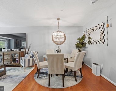 9944 Royal Commerce Place - Photo Thumbnail 5