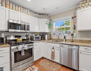 9944 Royal Commerce Place - Photo Thumbnail 10