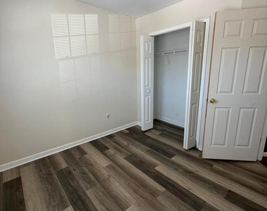 1746 Countrywood Court - Photo Thumbnail 6