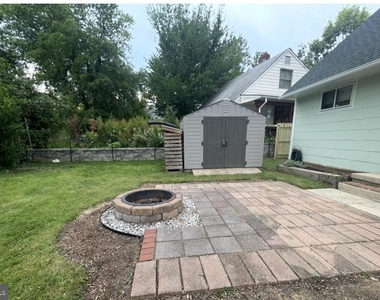 5700 Stillwell Road - Photo Thumbnail 13