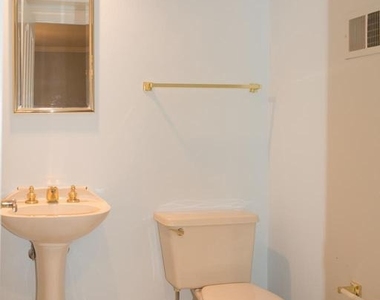 7828 Oracle Place - Photo Thumbnail 12