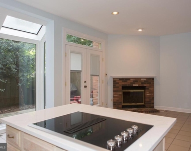 7828 Oracle Place - Photo Thumbnail 4