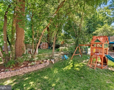 8909 2nd Avenue - Photo Thumbnail 2