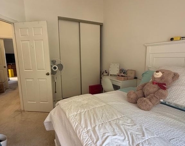 5920 Edson Lane - Photo Thumbnail 14
