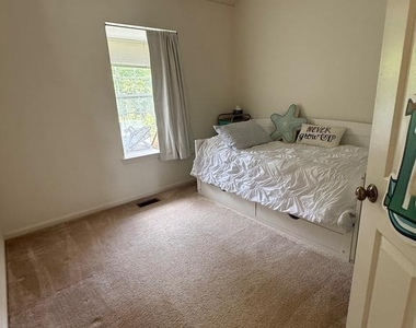 5920 Edson Lane - Photo Thumbnail 15