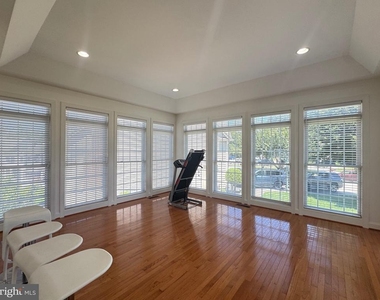 5117 Sante Fe Court - Photo Thumbnail 7