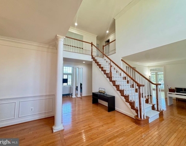 5117 Sante Fe Court - Photo Thumbnail 3
