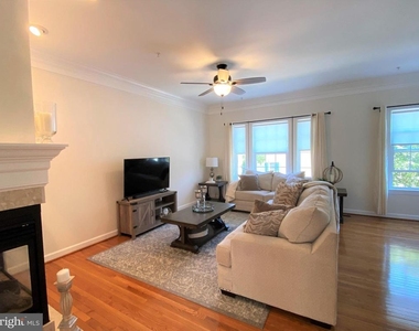 8907 Amelung Street - Photo Thumbnail 14