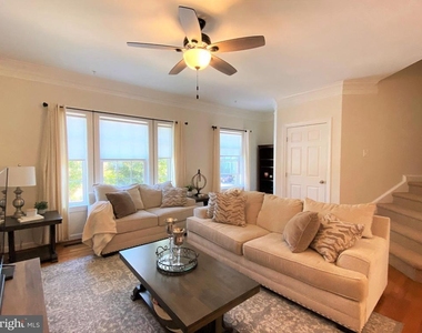 8907 Amelung Street - Photo Thumbnail 12
