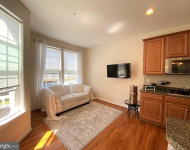8907 Amelung Street - Photo Thumbnail 8